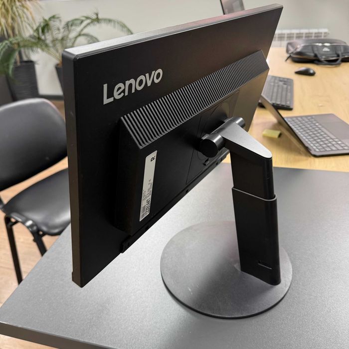 Монитор Lenovo 22'' Thinkvision t22i-10