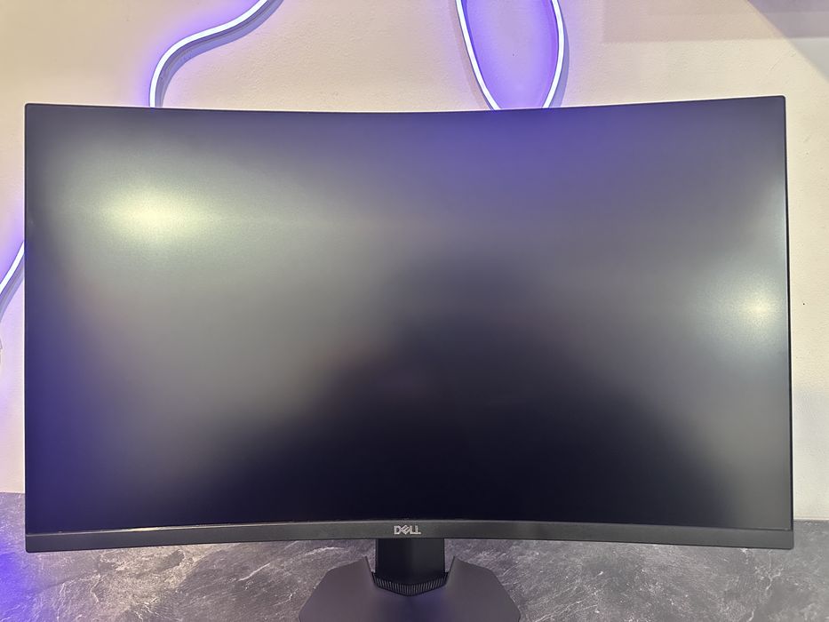 Monitor Dell S2721HGF curbat 144Hz – stare impecabilă, ca nou