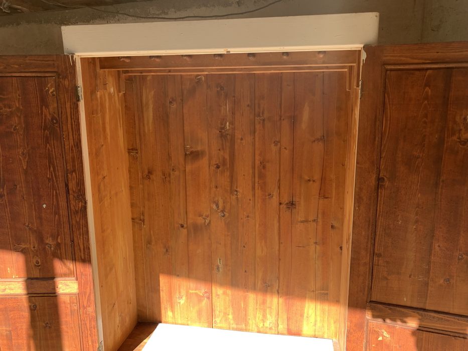 Dulap antic, aproximativ 100 ani