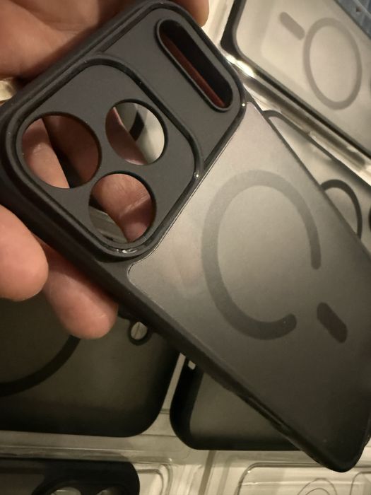 iPhone 17,17Pro/Max,13,14,15,16,16Pro/Max черен Magsafe Мат