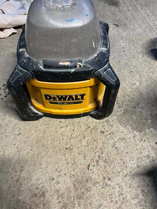Lampa dewalt șantier