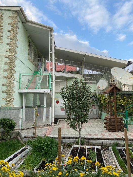 Дом 2-х этажный .