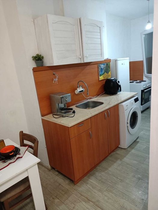 Дава се под наем Едностаен апартамент в Шумен, 2-ри корпус - 54 кв.м за 357 € - Снимка #13