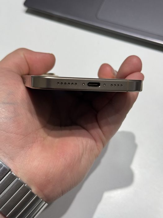 Iphone 16pro max 256gb 90%