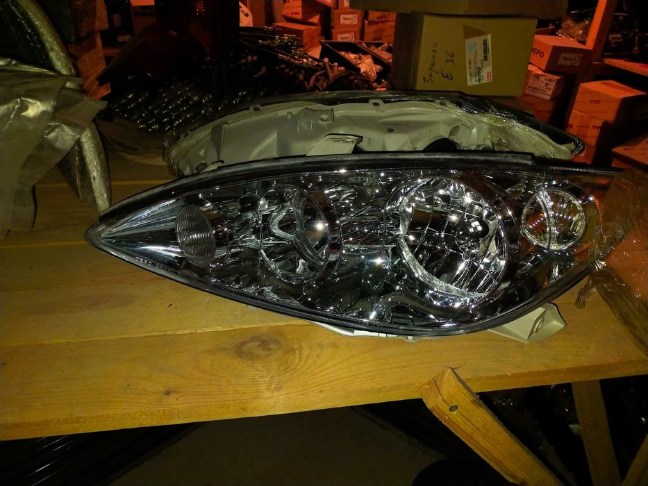Фары Toyota Camry 35 Depo лев+правая  новые
