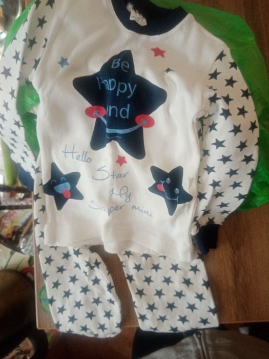 2 пижамки, майка, 2 кофты новые на 1-3года, юбка, платье снежинки