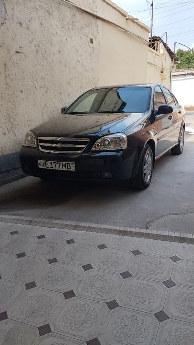Lasetti qora kraska 80 foyiz suyagi butun