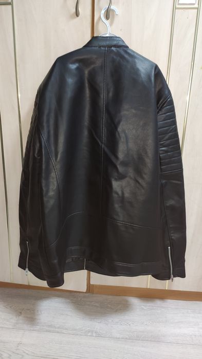 Продам новую кожаную куртку