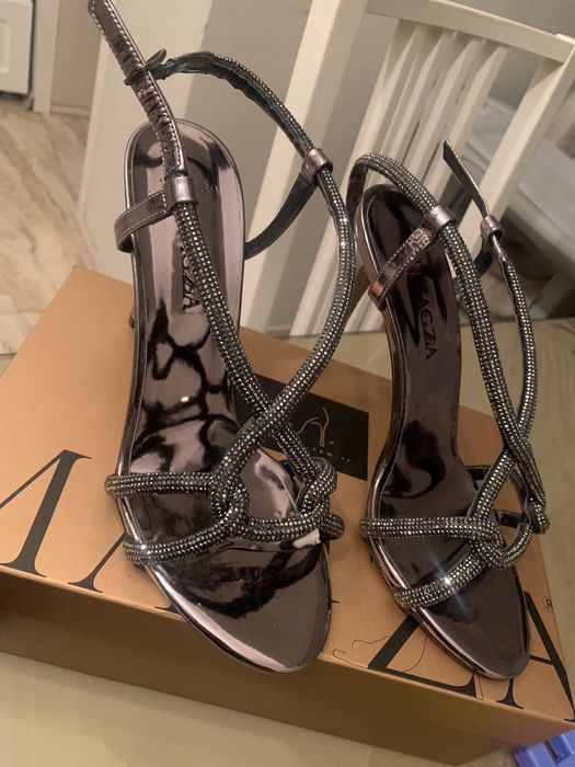 Sandale gri strasuri si pietre gri 39