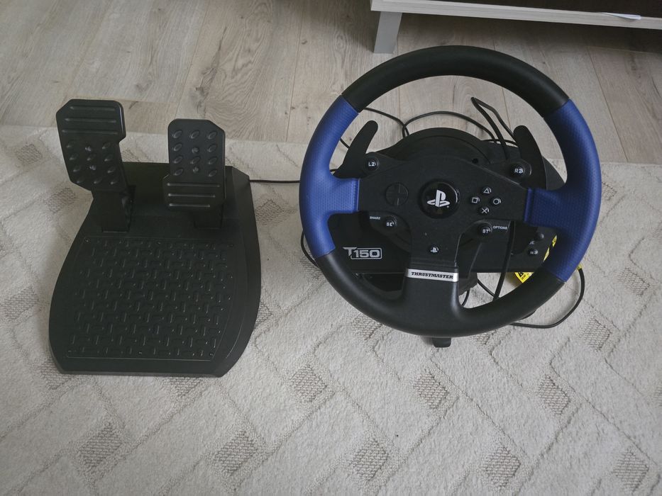 Thrustmaster T150 PS4/PS5/PC + педали – много добро състояние