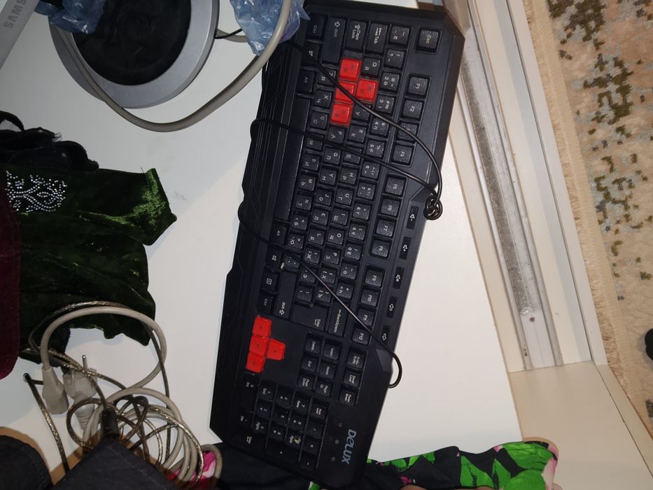 Монитор клавиратура мышка