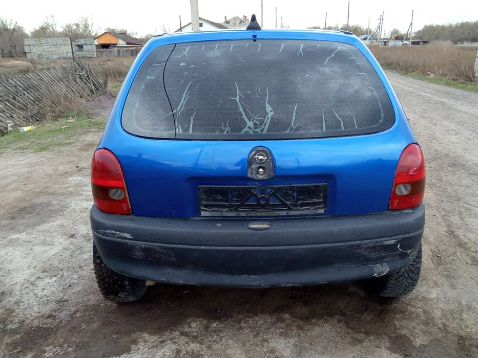 Opel Corsa, 1995 года