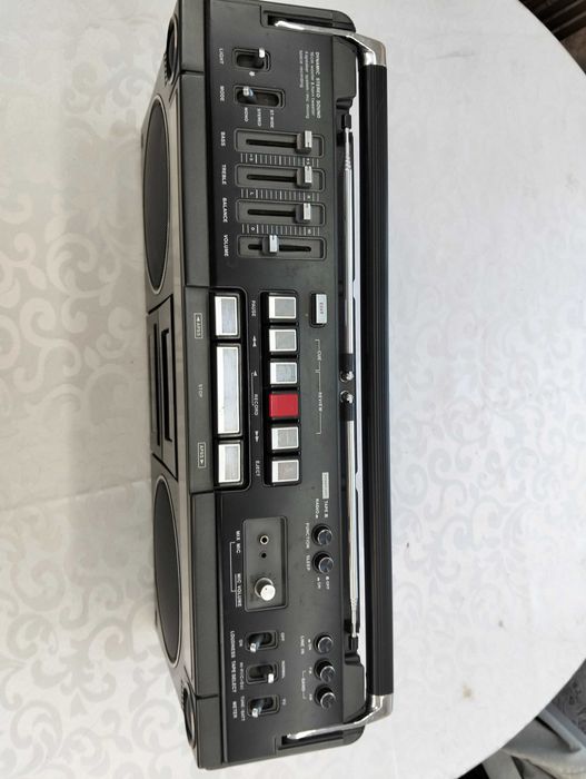 Кассетная магнитола SHARP GF-202SB