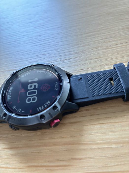 Продавам смарт часовник Garmin Fenix 6 PRO Solar