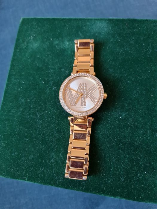Часовник Michael Kors