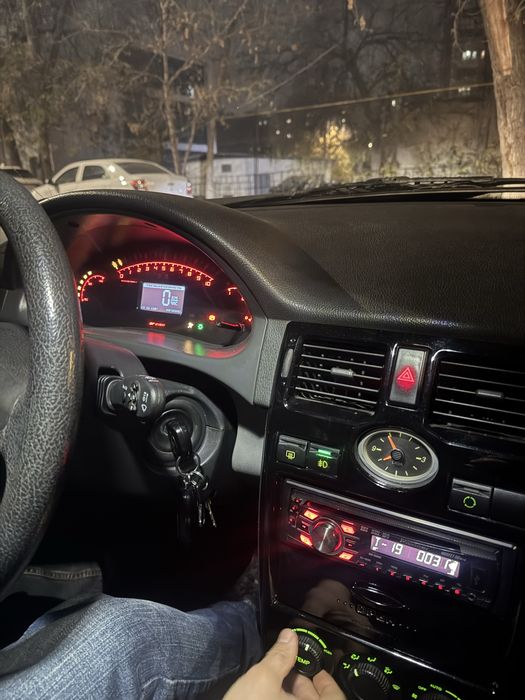 Продаю приору 2, 2010 года