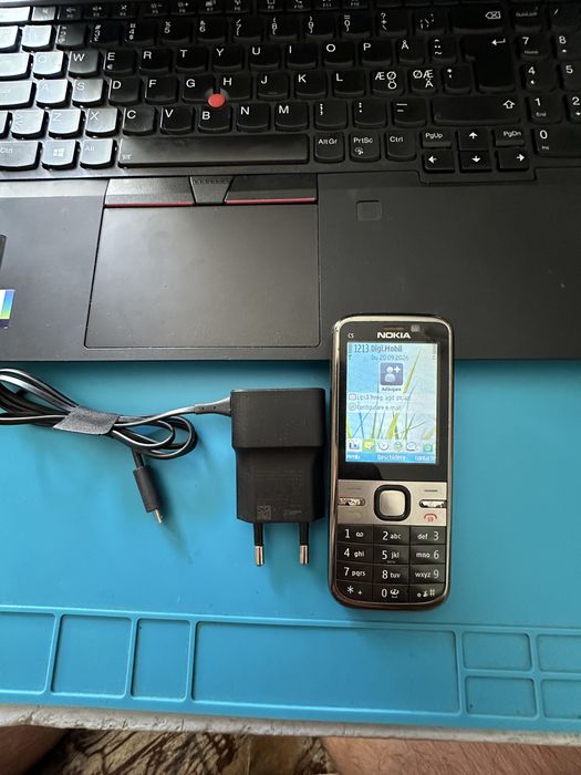 Nokia C5, liber de rețea