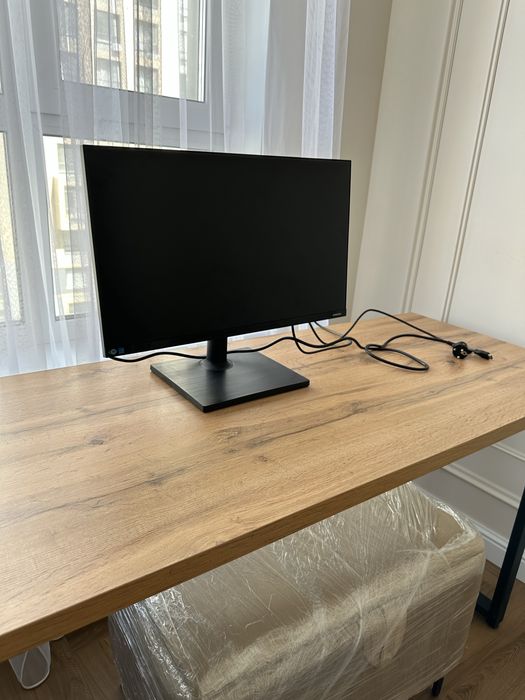 Монитор 24" Samsung LF24T450FQIXCI черный