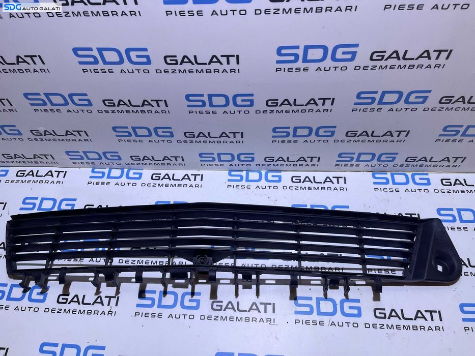 Grila Ornament Central Inferior Spoiler Bara Fata Opel Vectra C Non Facelift 2002 - 2005 Cod 09186126 0551004542 [V0183]
