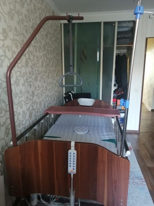 Продается кровать для лежачих больных