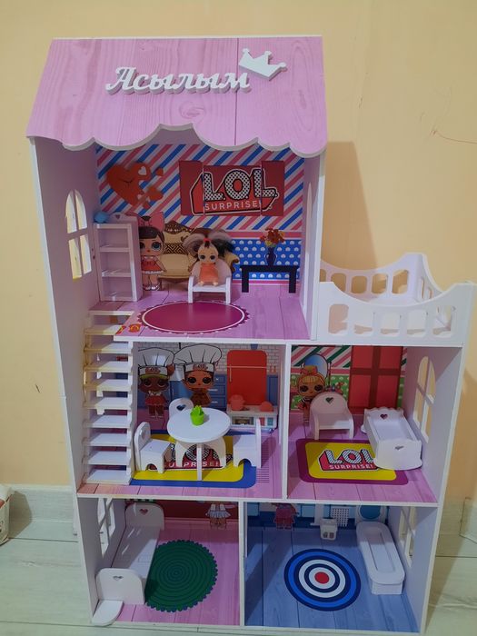 Продаю Кукольный домик бу