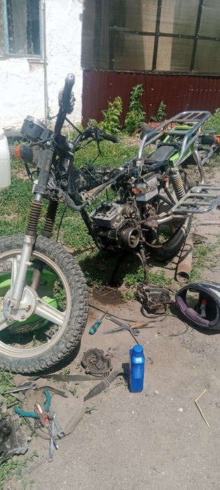 Продам мотоцикл сенке 200