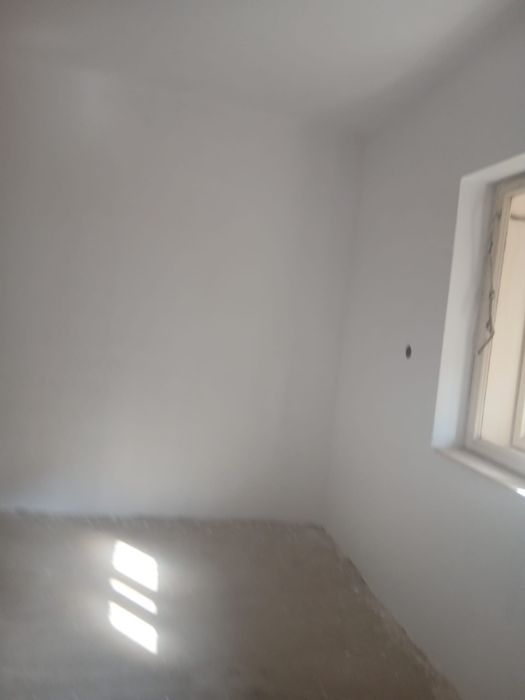 Vând casă cu 2 camere Mediesu Aurit