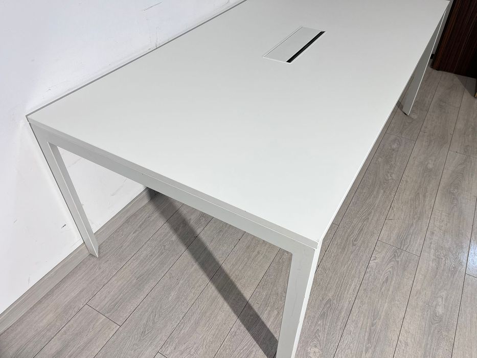 Masă Ședințe, Conferințe 200X100 cm; Birou cu Organizator Cabluri