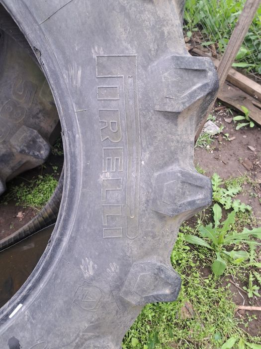 Vând 2 cauciucuri 580/70/R38 Pret 1500 lei ambele..