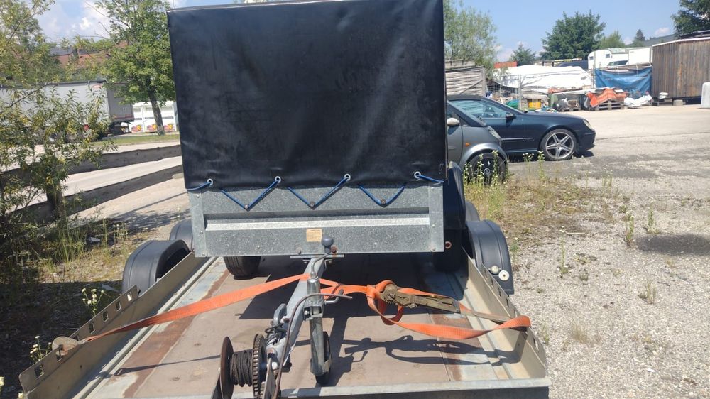 Vând Remorca Humbaur o.600km