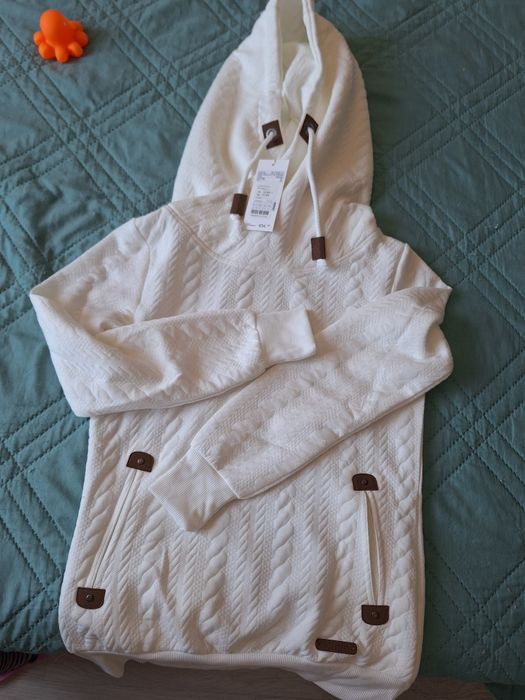 Дамски спортен суитшер S размер бял