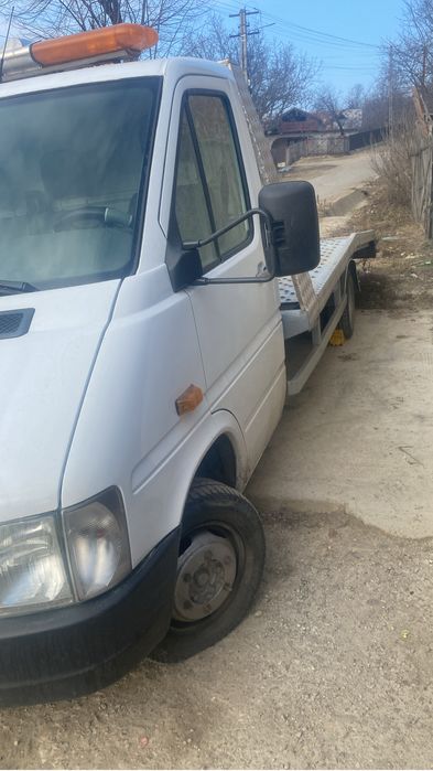 Vand sau schimb cu duba , si dezmembrez