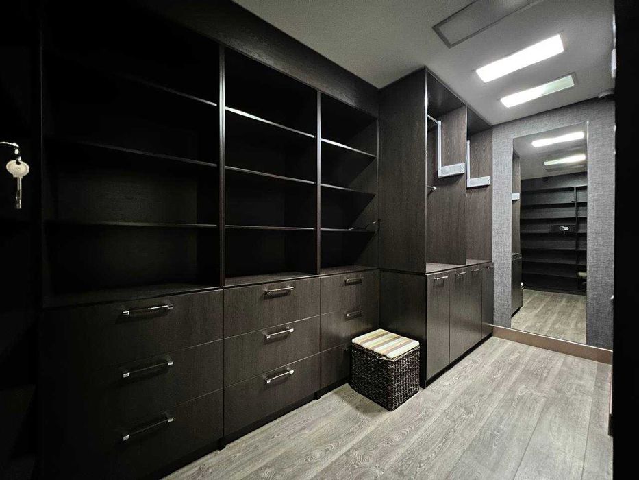 ул.Нукус ГорГАИ ЖК Elegant 3-комн 6/8 184 м² 2 с/у евроремонт меб/тех