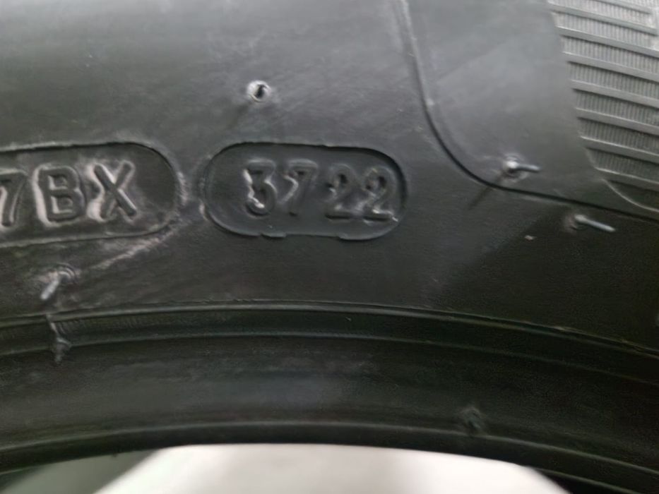 Зимняя резина Michelin 
215/55/17