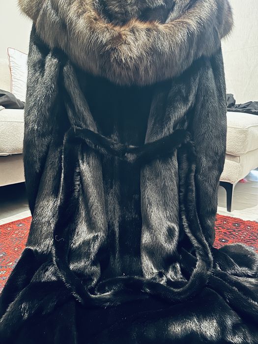 Норковая шуба с капюшоном