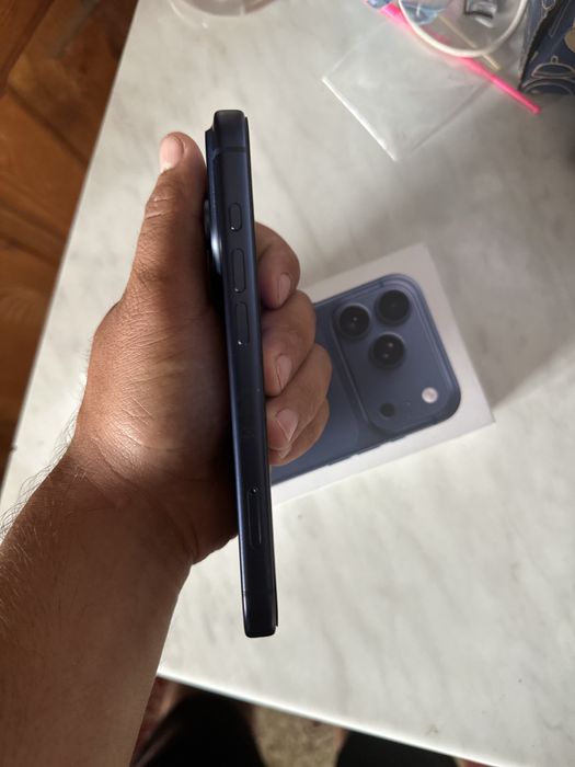 Продам Iphone 17 pro 256 Gb