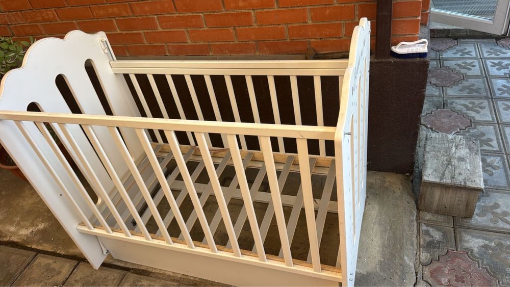 Продам кровать десткую