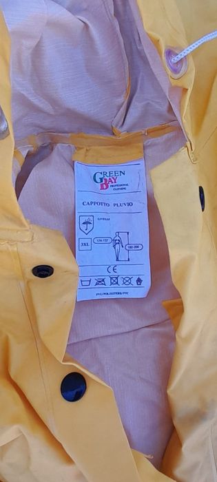 Pelerine, costum,pantaloni ptr ploaie/30 leibucata