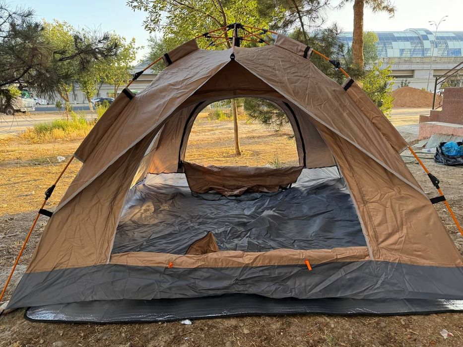 Палатка туристическая для кемпинга и отдыха . бесплатная доставка