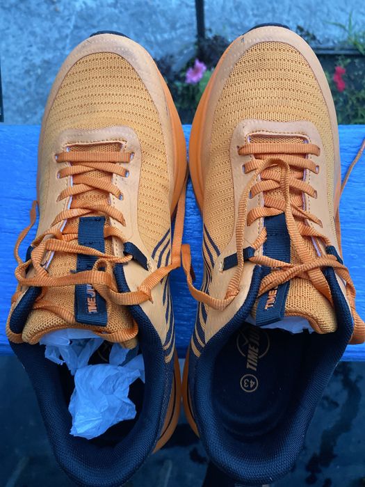 Продам кроссовки Time jump