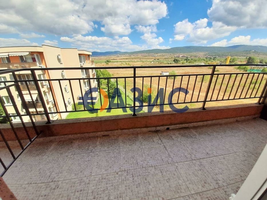 Продава се Едностаен апартамент в к.к. Слънчев бряг - 40 кв.м за 1075 €/кв.м - Снимка #8