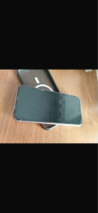продам Iphone 11