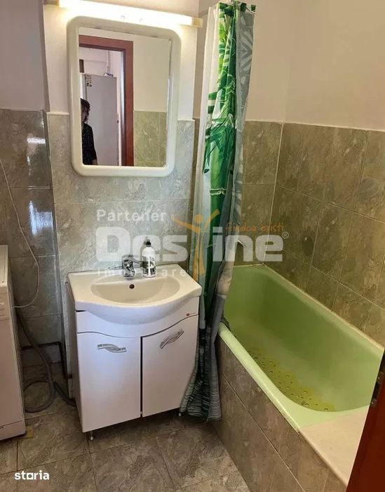Inchiriez apartament 3 camere Zona Modern