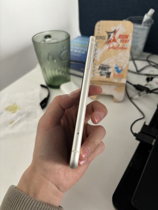 Iphone 11 в хорошем состояний