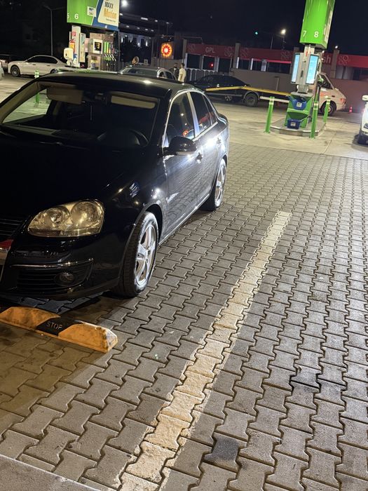 VOLKSWAGEN Jetta 2009 — imagine 4