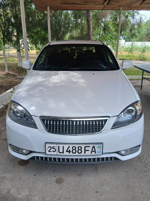 Срочно Gentra Elegant Plus Сотилади