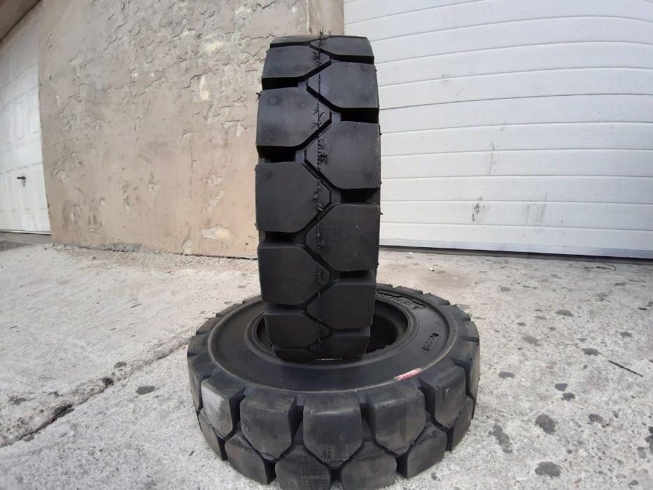 Anvelope noi industriale 5.00-8 SOLID cu livrare rapida cu garantie