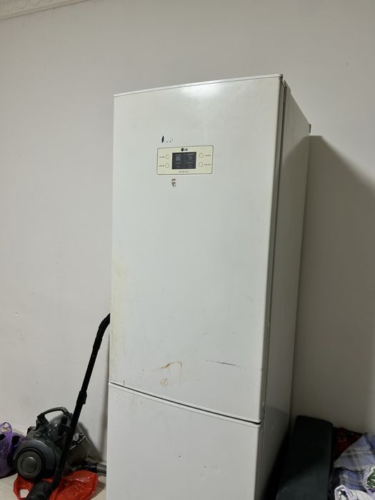 Продам холодильник