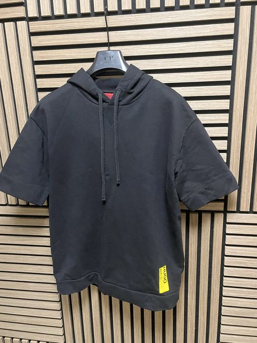 HUGO Berlin  Hugo Boss :  размер М Оригинал
