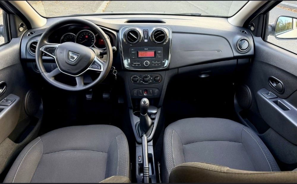 Dacia Logan doar 17.000km fab 2020 masina este noua